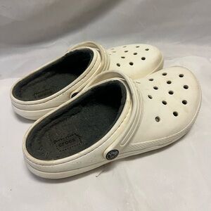 Crocs White Lined Size 5